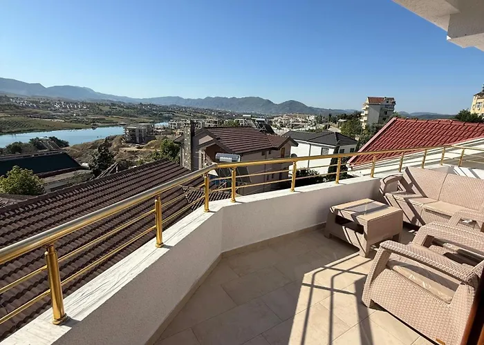 Murati View Hotel *